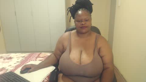 Snapshot of sweetnoziexxx chatting on 01.13.25 sweetnoziexxx online show from 01.13.25