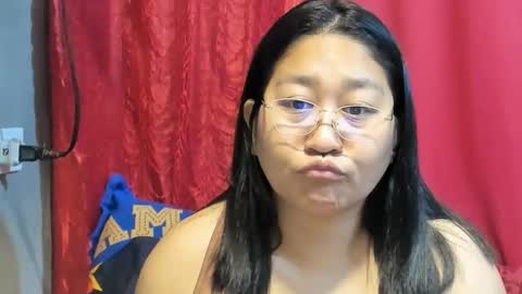 Snapshot of sweetpilipina88 chatting on 03.30.26 MIA online show from 03.30.26