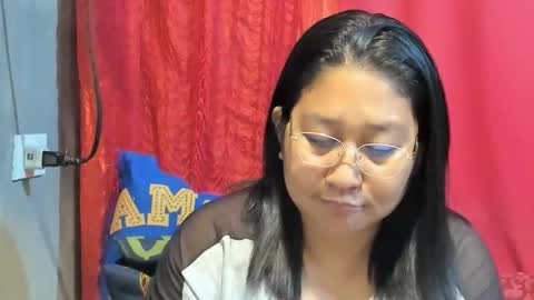 Snapshot of sweetpilipina88 chatting on 04.08.26 MIA online show from 04.08.26