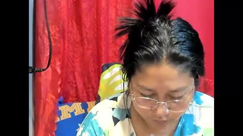 Snapshot of sweetpilipina88 chatting on 04.10.26 MIA online show from 04.10.26