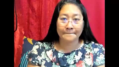 Snapshot of sweetpilipina88 chatting on 04.14.26 MIA online show from 04.14.26