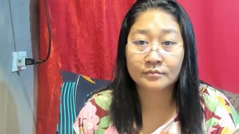 Snapshot of sweetpilipina88 chatting on 04.15.26 MIA online show from 04.15.26