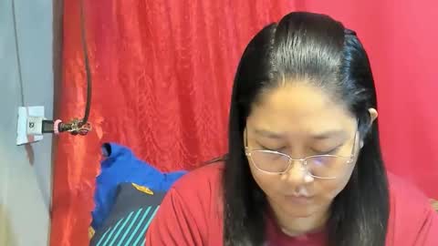 Snapshot of sweetpilipina88 chatting on 05.05.26 MIA online show from 05.05.26