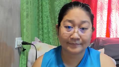 Snapshot of sweetpilipina88 chatting on 05.30.26 MIA online show from 05.30.26