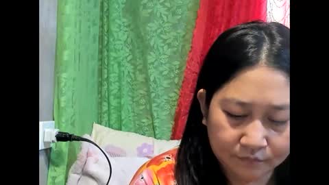 Snapshot of sweetpilipina88 chatting on 06.04.26 MIA online show from 06.04.26