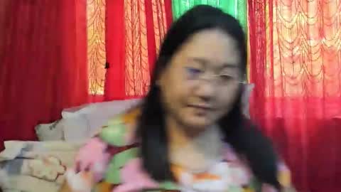 Snapshot of sweetpilipina88 chatting on 06.11.26 MIA online show from 06.11.26
