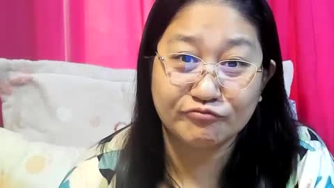 Snapshot of sweetpilipina88 chatting on 07.19.26 MIA online show from 07.19.26