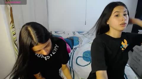 Snapshot of sweetpink1_ chatting on 09.25.25 Caro Lily online show from 09.25.25