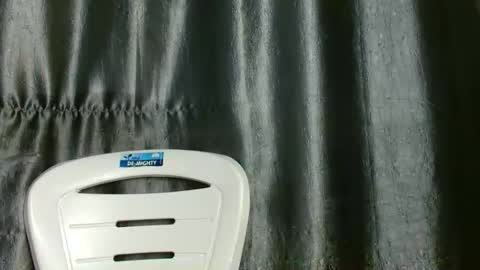 slim ivy online show from 04.05.26