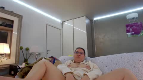 SweetRaisa online show from 05.25.26