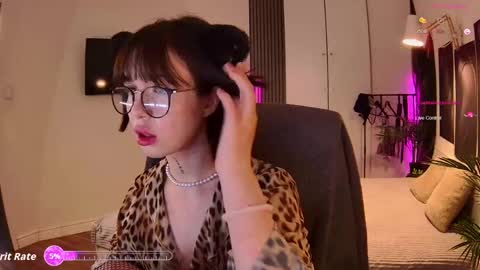 Snapshot of sweetriso chatting on 05.23.26 Alice online show from 05.23.26