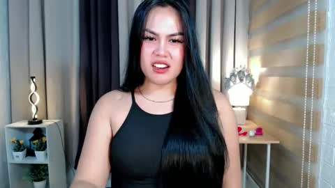 Snapshot of sweetsam14 chatting on 11.20.25 sam online show from 11.20.25