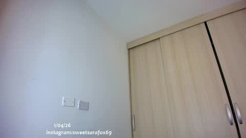 Snapshot of sweetsarafoxxx chatting on 04.01.26 Sara Sofia Libra online show from 04.01.26