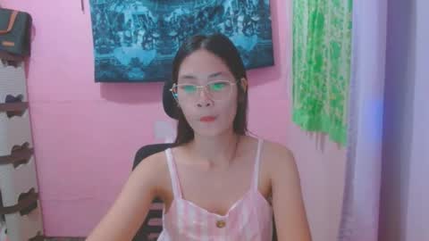 Mia online show from 06.24.26