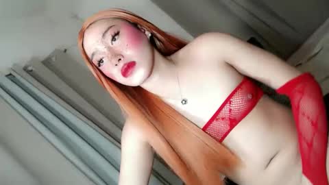 Snapshot of sweetsugarplum1 chatting on 04.18.26 FATIMA online show from 04.18.26