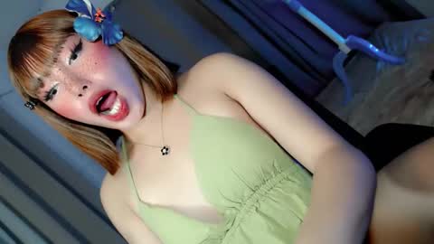 Snapshot of sweetsugarplum1 chatting on 05.23.26 FATIMA online show from 05.23.26