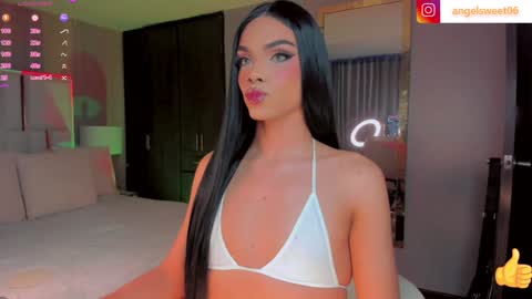 Snapshot of sweett_shinexx chatting on 12.17.24 angel online show from 12.17.24