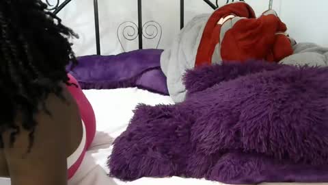 Snapshot of sweetvalariy chatting on 02.23.25 sweetvalariy online show from 02.23.25