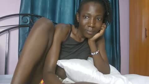 Snapshot of sweetvalariy chatting on 10.20.25 sweetvalariy online show from 10.20.25