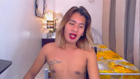 Snapshot of sweetveronica143 chatting on 02.15.25 sweetveronica143 online show from 02.15.25