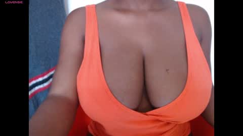 Snapshot of sweetxbigboobs chatting on 08.03.26 Sweetxbigboobs online show from 08.03.26