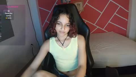 Snapshot of sweety_dreamgirl chatting on 10.16.25 sweety_dreamgirl online show from 10.16.25