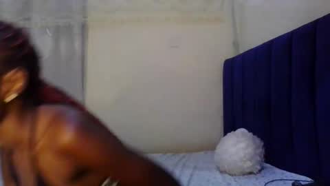 Snapshot of sweety_melanin chatting on 04.21.26 Vickky online show from 04.21.26