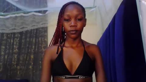 Snapshot of sweety_melanin chatting on 04.28.26 Vickky online show from 04.28.26