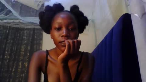 Snapshot of sweety_melanin chatting on 05.08.26 Vickky online show from 05.08.26