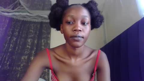 Snapshot of sweety_melanin chatting on 05.08.26 Vickky online show from 05.08.26