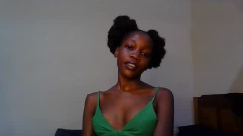 Snapshot of sweety_melanin chatting on 05.10.26 Vickky online show from 05.10.26