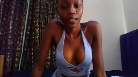 Snapshot of sweety_melanin chatting on 05.16.26 Vickky online show from 05.16.26