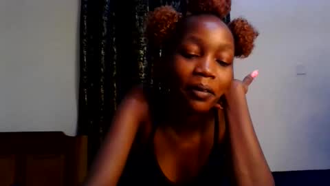 Snapshot of sweety_melanin chatting on 05.22.26 Vickky online show from 05.22.26