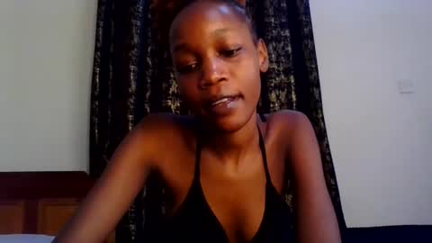 Snapshot of sweety_melanin chatting on 05.26.26 Vickky online show from 05.26.26