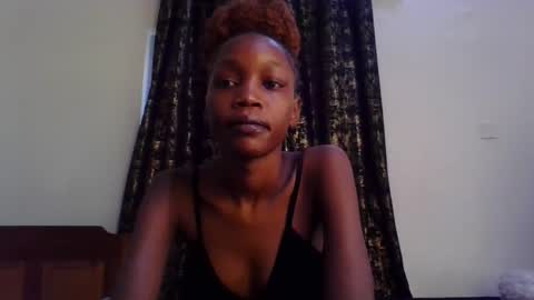 Snapshot of sweety_melanin chatting on 05.27.26 Vickky online show from 05.27.26