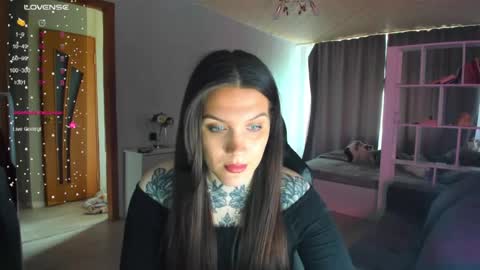 Aiza online show from 05.12.26