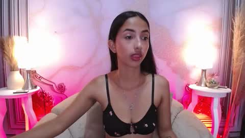 Snapshot of sweetylally chatting on 09.23.25 LAURA online show from 09.23.25