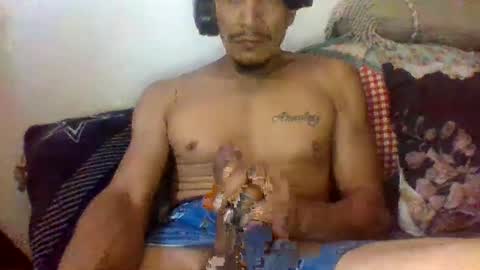 Snapshot of sweezybrown1 chatting on 10.08.25 MR. SWEEZY online show from 10.08.25