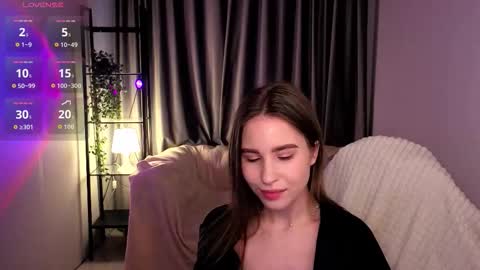 Milana online show from 10.22.25