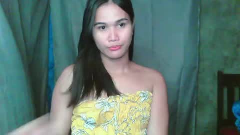Snapshot of swettie_rhea chatting on 04.23.26 Rhea online show from 04.23.26