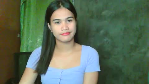 Snapshot of swettie_rhea chatting on 05.16.26 Rhea online show from 05.16.26