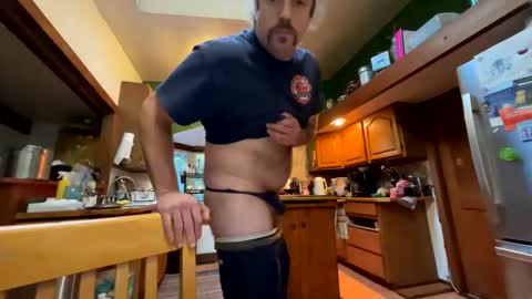 Snapshot of switch_mack chatting on 11.15.25 switch_mack online show from 11.15.25