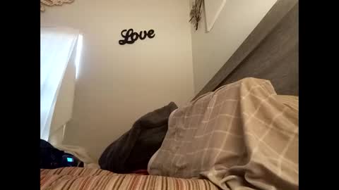 Snapshot of swollenclitneedsdad chatting on 02.17.26 swollenclitneedsdad online show from 02.17.26