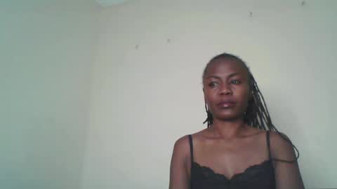 Snapshot of swtebony1 chatting on 05.06.26 ALICIA online show from 05.06.26