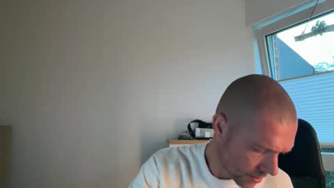 Snapshot of sx1904 chatting on 10.17.25 sx1904 online show from 10.17.25