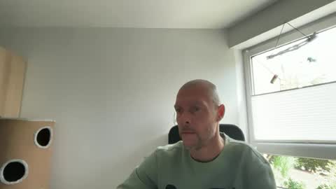 Snapshot of sx1904 chatting on 06.13.26 sx1904 online show from 06.13.26