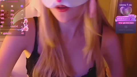 Snapshot of sydney_max chatting on 12.12.24 Milena online show from 12.12.24