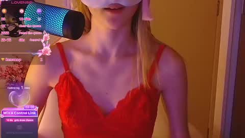 Snapshot of sydney_max chatting on 01.28.25 Milena online show from 01.28.25