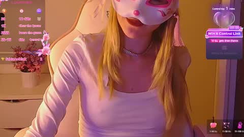 Snapshot of sydney_max chatting on 02.08.25 Milena online show from 02.08.25