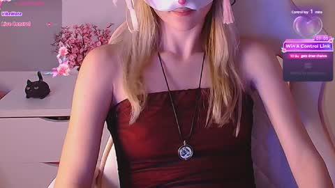 Snapshot of sydney_max chatting on 02.17.25 Milena online show from 02.17.25